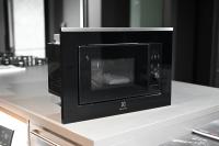 Микроволновая печь Electrolux LMS2203EMX