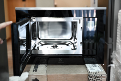 Микроволновая печь Electrolux LMS4253TMX