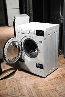 Стиральная машина Electrolux SensiCare 600 EW6SN307SI