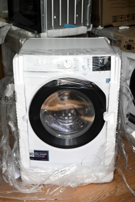 Стирально-сушильная машина Electrolux SteamCare 700 EW7W2492E