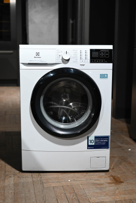 Стиральная машина Electrolux SensiCare 600 EWS6426BE