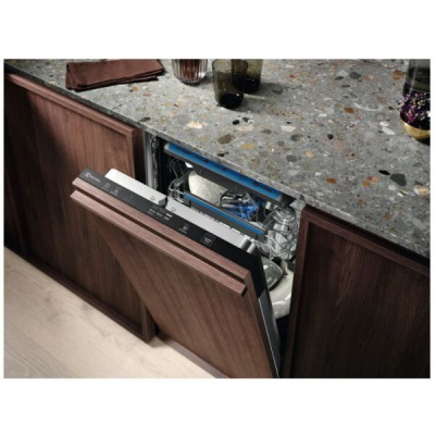 Встраиваемая посудомоечная машина Electrolux EDM23101L