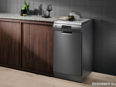 Отдельностоящая посудомоечная машина Electrolux SMM43201SX